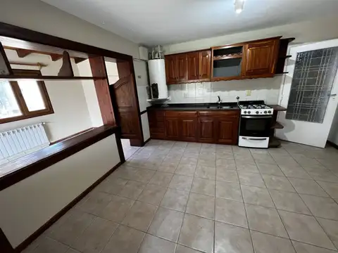Casa 3 ambientes con 2 baños