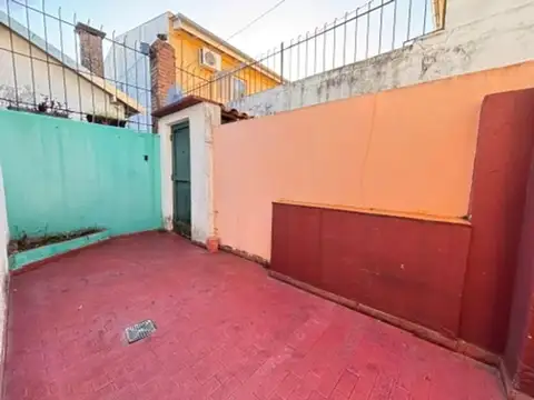 VENTA PH 2 AMBIENTES A REFACCIONAR PATIO FLORIDA