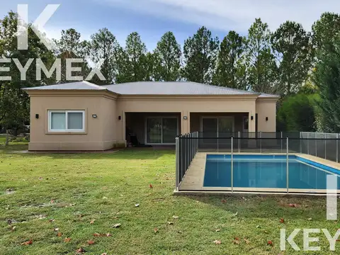 Casa 4 ambientes con 2 baños