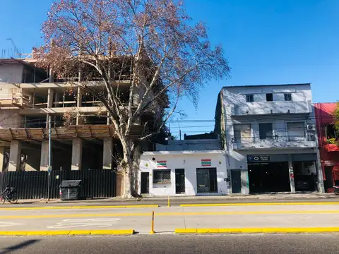 Oficina 3 ambientes con 2 baños