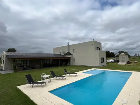 Casa en Venta en San Antonio De Areco, USD 520.000