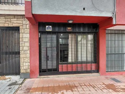 Venta Local comercial sexta sección con depósito