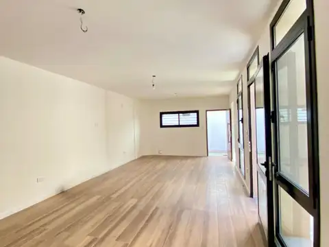 Depto Tipo Casa en Venta de 5 ambientes