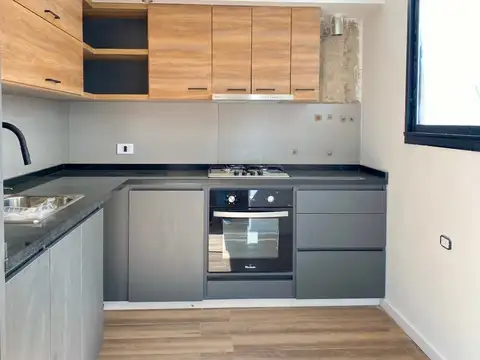 Depto Tipo Casa en Venta en Abasto, USD 172.000