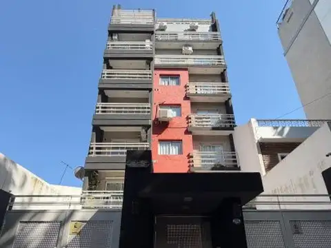 Beazley al 700 , Piso 2