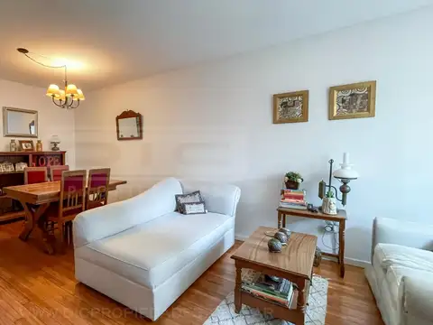 Mariano Moreno al 3100 entre Uzal y Fray Justo Sarmiento