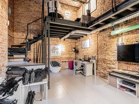 Depto Tipo Casa en Venta 81 años