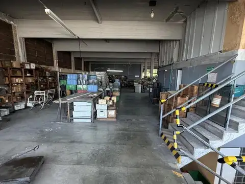 Depósito en venta - 2 Baños - Villa Devoto