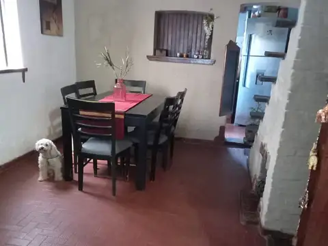 CHALET 3 AMBIENTES C PATIO, JARDÌN Y LAV - AMBIENTES AMPLIOS - PROX ESTAC CARAPACHAY