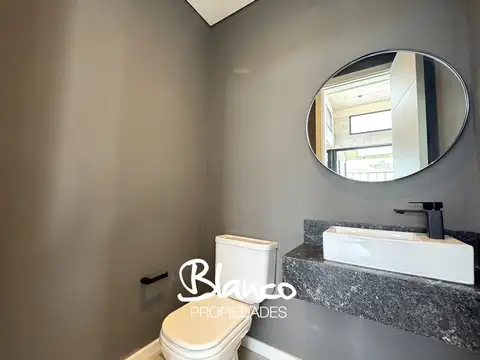 Casa en Venta al Este