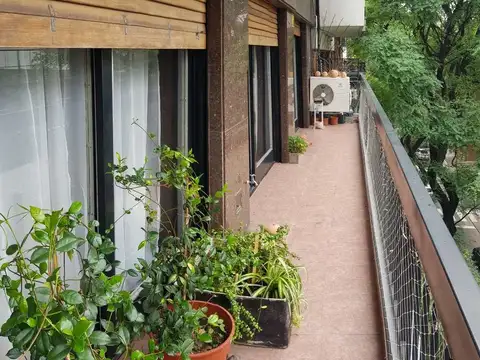 Departamento 6 ambientes con 3 baños