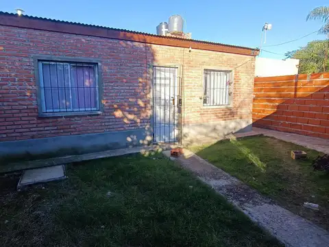 Venta | Casa | 2 Dormitorios | Fray Luis Beltran