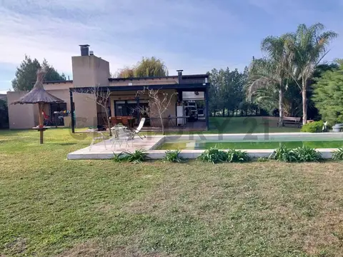 CASA EN VENTA EN GORINA DE TRES DORMITORIOS