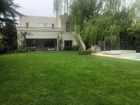 Casa en alquiler CON MUEBLES en Santa Barbara
