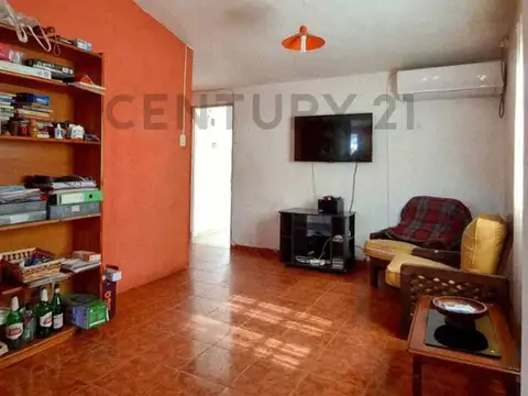 VENTA DE HERMOSA CASA EN BARRIO GENERAL ARTIGAS - CORDOBA CAPITAL