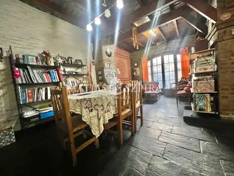 Casa en Venta con 1 cochera