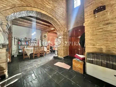 Casa 5 ambientes con 3 baños