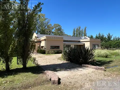 Casa 7 ambientes con 3 baños