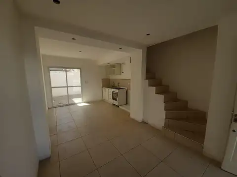 Depto Tipo Casa en Venta de 3 dormitorios