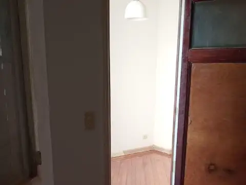 Alquilo dpto excelente estado de 2 ambientes, muy  luminoso. expensas economicas