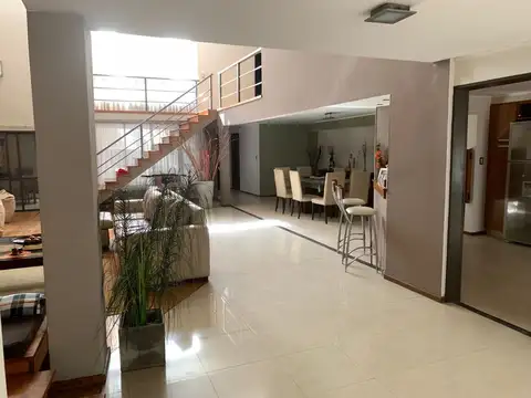 Casa en Venta en Abasto, USD 320.000