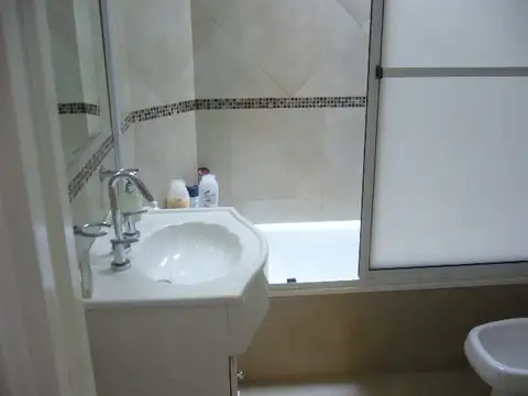 PH TIPO CASA 3 DORMITORIOS LIVING COMEDOR , COCINA COMEDOR DIARIO, PATIO Y GRAN TERRAZA.