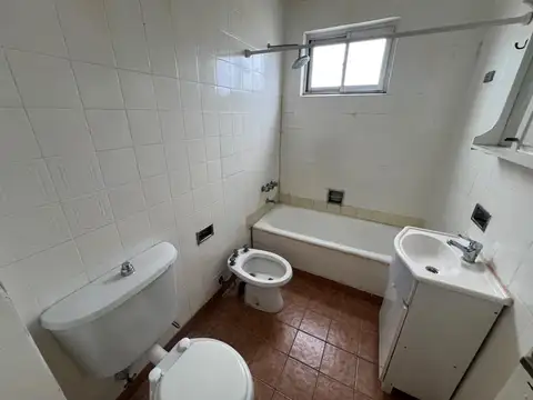 Alquiler Departamento de 4 ambientes en Sarandi