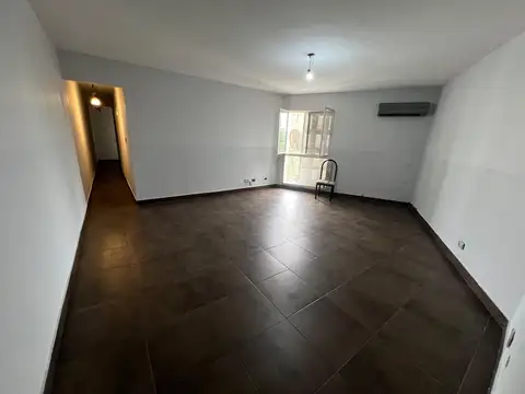 Rivera Indarte 900, Piso 4