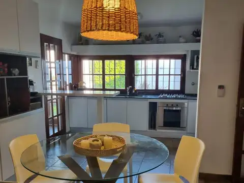 CASA IMPECABLE EN EL REFUGIO