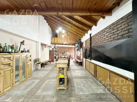 Casa con piscina en Monte Grande