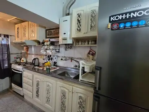 VENTA CASA 2 DORMITORIOS COCHERA BARRIO INDUSTRIAL