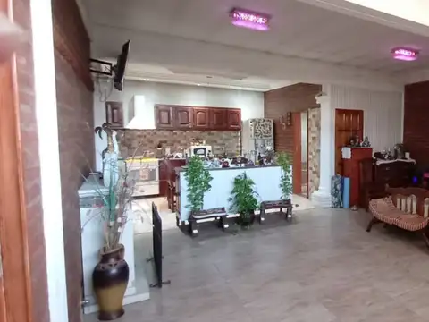 2 casas en excelente estado, en buena ubicación 