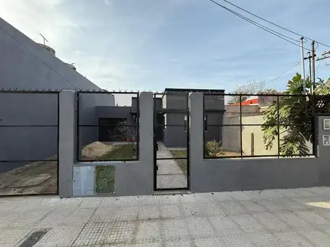 Casa 3 ambientes en alquiler San Justo