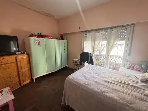  EN EXC. UBICACIÓN, CON BALCON CORRIDO Y TERRAZA PROPIA, EN BUEN ESTADO 