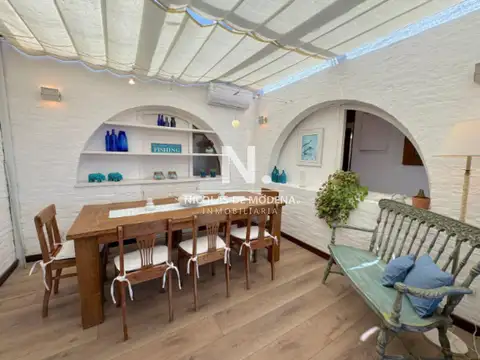 Alquila y vende apartamento de 3 dormitorios, terraza con parrillero propio en Manantiales.