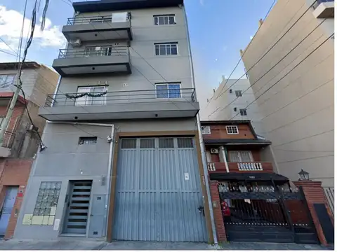 DEPARTAMENTO 3 AMBIENTES AL FRENTE C/ PATIO Y BALCÓN - VILLA