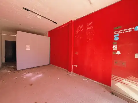 Local en Alquiler en Barrio España y Hospitales, $ 300.000