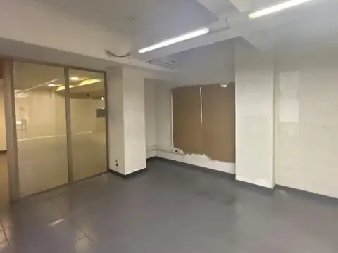 Local en Alquiler en Monte Grande, $ 3.200.000