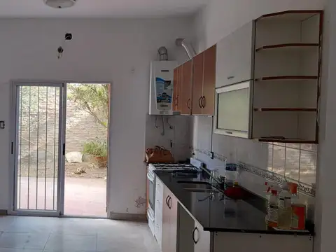 EN VENTA - CASA EN VENTA DOS DORMITORIOS - FISHERTON