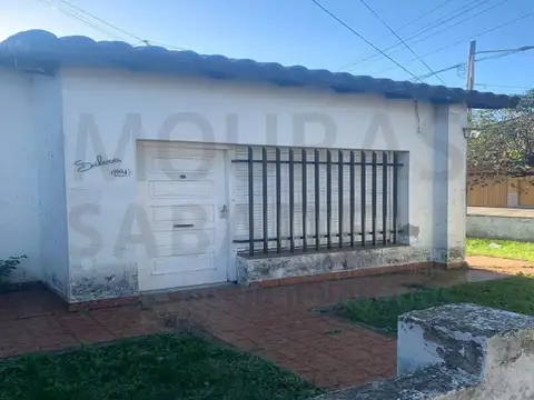 CASA A RECICLAR - OPORTUNIDAD - CONSTRUCTOR