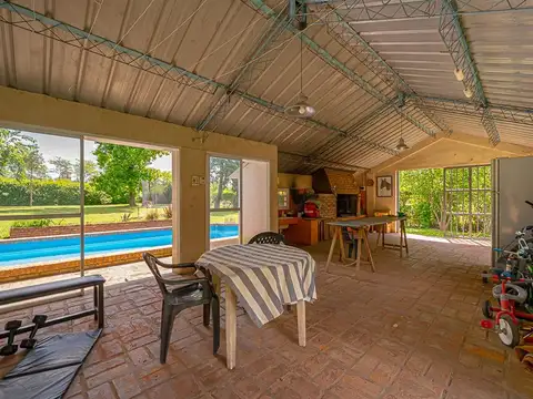 Casa 4 ambientes con 3 baños