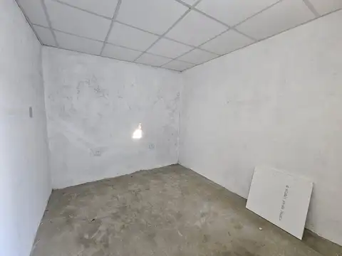 Local en Venta en Azcuenaga, USD 130.000