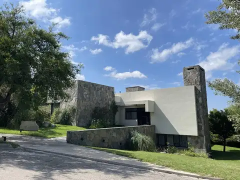 CHUMAMAYA, casa RORAIMA, 315 m2 constr. s/lote 1538 m2