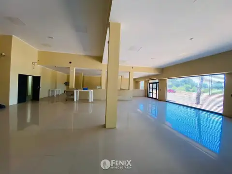 LCF A185 - AMPLIO LOCAL COMERCIAL EN ALQUILER - AV. CABO DE HORNOS Y 213