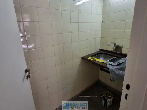 Local en Alquiler en Lomas de Nuñez, $ 500.000