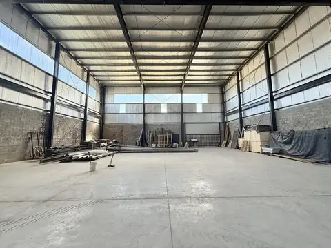 Deposito de 735 m2 en Alquiler - Benavidez