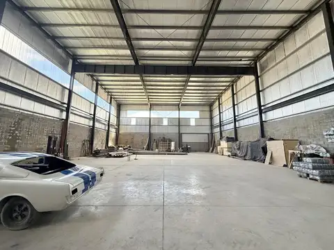 Galpon en Alquiler 21  mts Frente