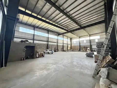 Deposito de 735 m2 en Alquiler - Benavidez