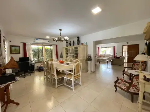 Casa en Venta en Las Orquideas, USD 280.000