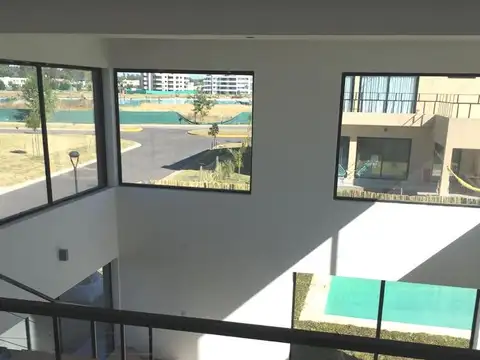 Casa en Venta en Countries y Barrios Cerrados en Pilar, USD 290.000